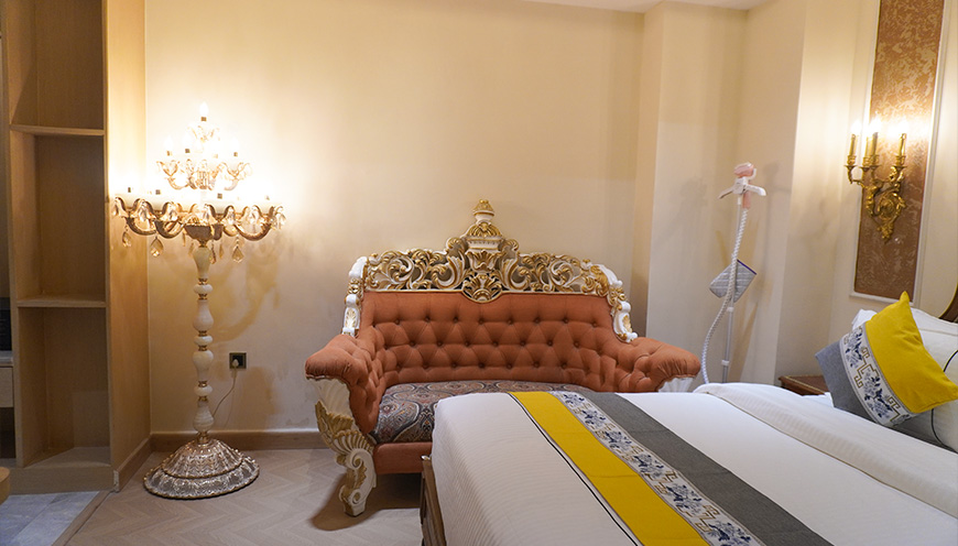 AQUA ROYAL POOL SUITE