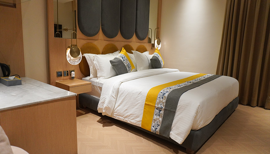 CHAMBER SUITE WITH JACUZZI